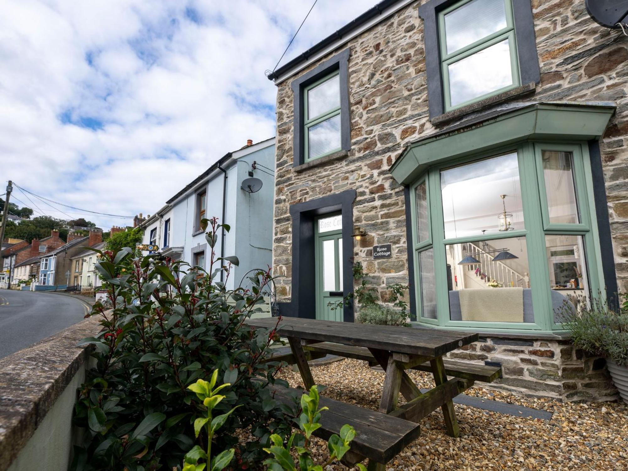 Rose Cottage คาร์ดิแกน ภายนอก รูปภาพ